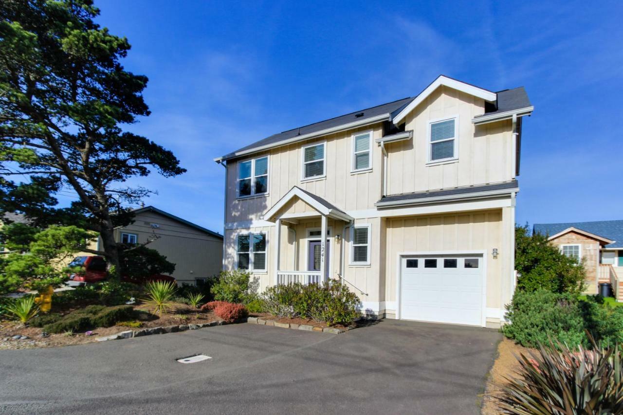 The Yellow Rose House Lincoln City Bagian luar foto