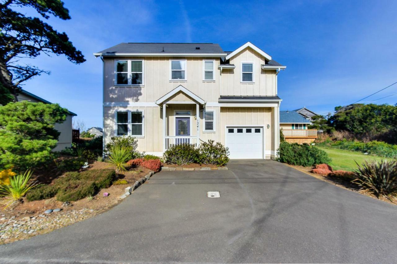 The Yellow Rose House Lincoln City Bagian luar foto